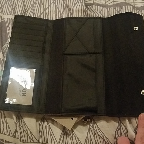 Kenneth Cole wallet - Picture 3 of 3